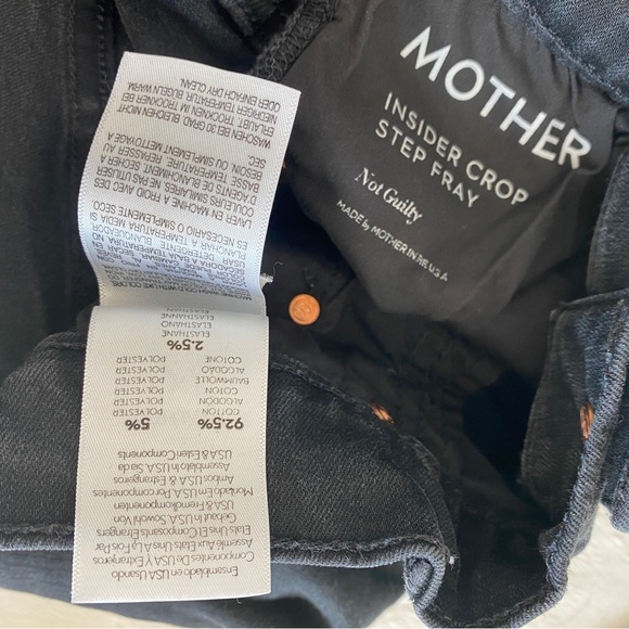 Mother Insider Crop Step Fray in black - Picture 10 of 14
